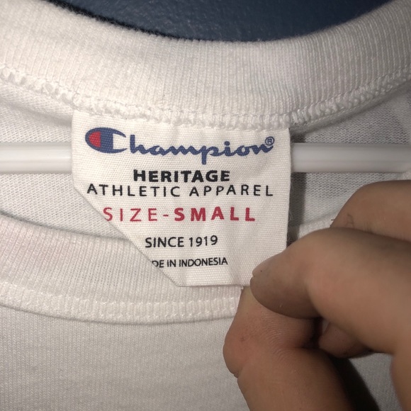 New Champion T-Shirt - Picture 3 of 3